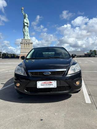 FORD FOCUS 2.0 GLX 16V FLEX 4P AUTOMÁTICO